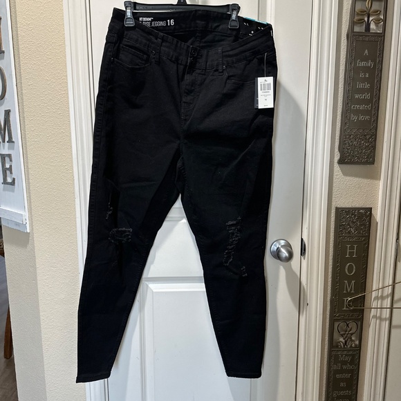 Hot Topic Jegging - Picture 3 of 9